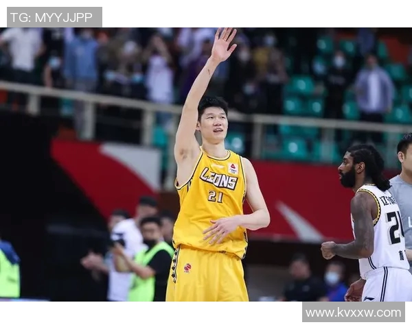 胡金秋的篮球之路:从青涩少年到CBA明星的奋斗历程与成长故事