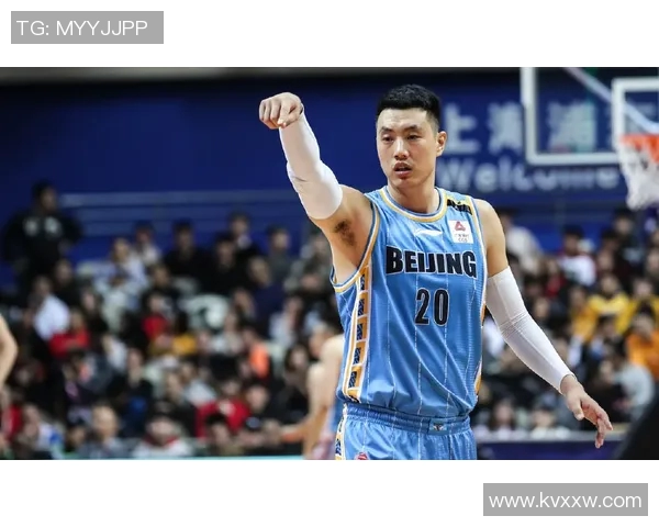 翟晓川：从篮球场上的明星到生活中的多面手，探索他的成长与奋斗之路