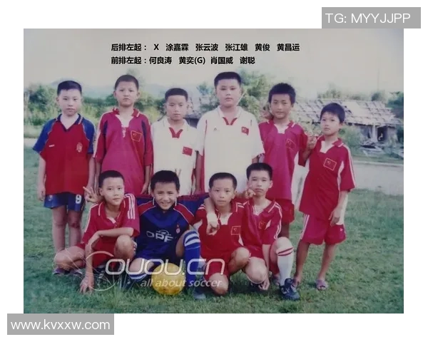 中国队在友谊赛中以二比零战胜韩国队展现强大实力与团队合作精神