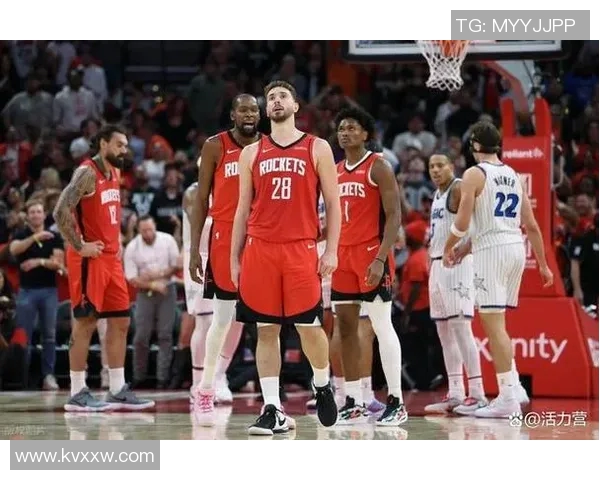 勇士与火箭西部半决赛激战正酣谁能晋级决赛争夺总冠军荣耀